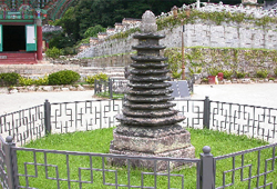 김제 금산사 육각다층석탑